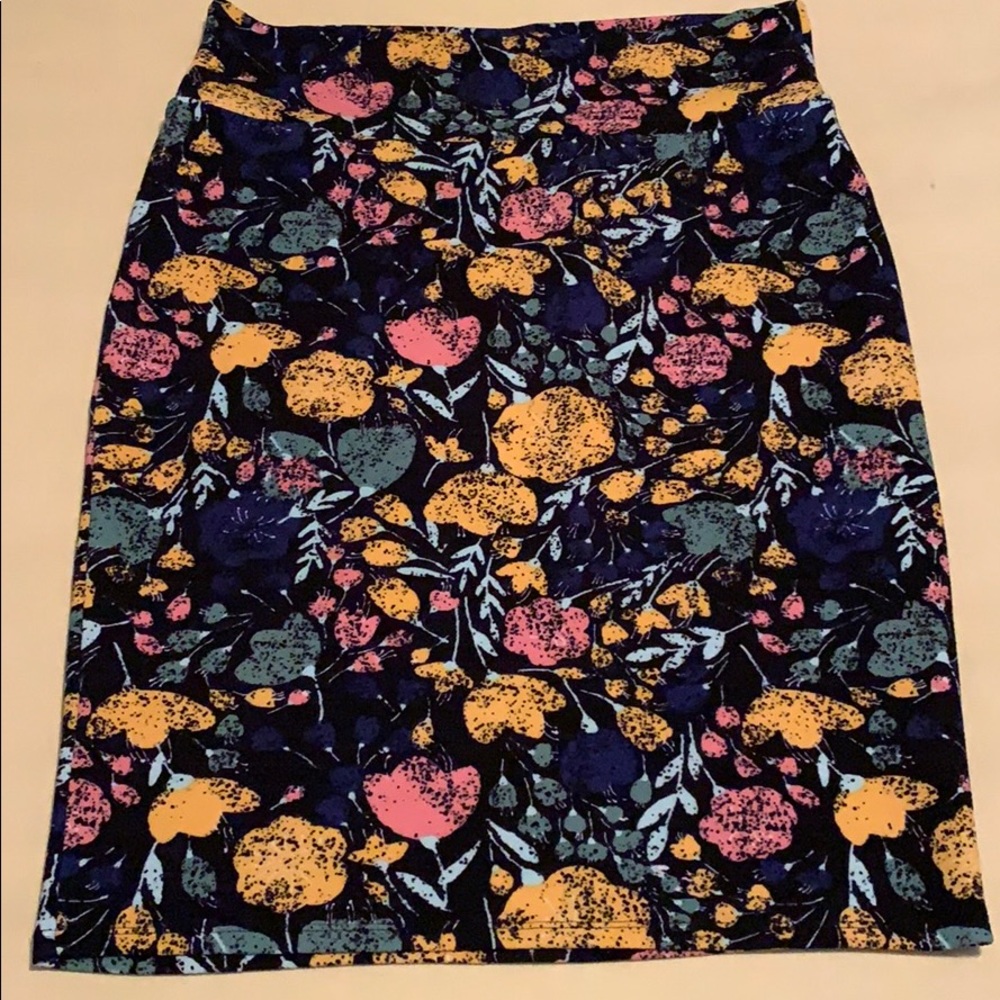 LuLaRoe knee length navy skirt floral pattern